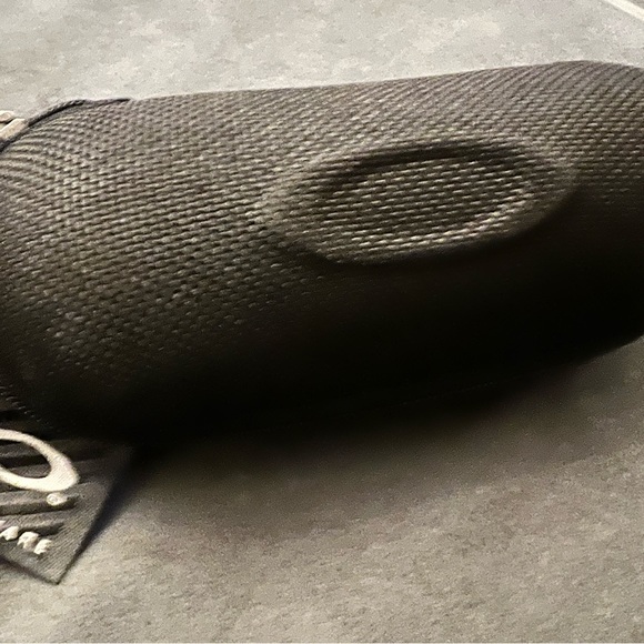 Oakley retro thin sunglasses - Picture 3 of 4